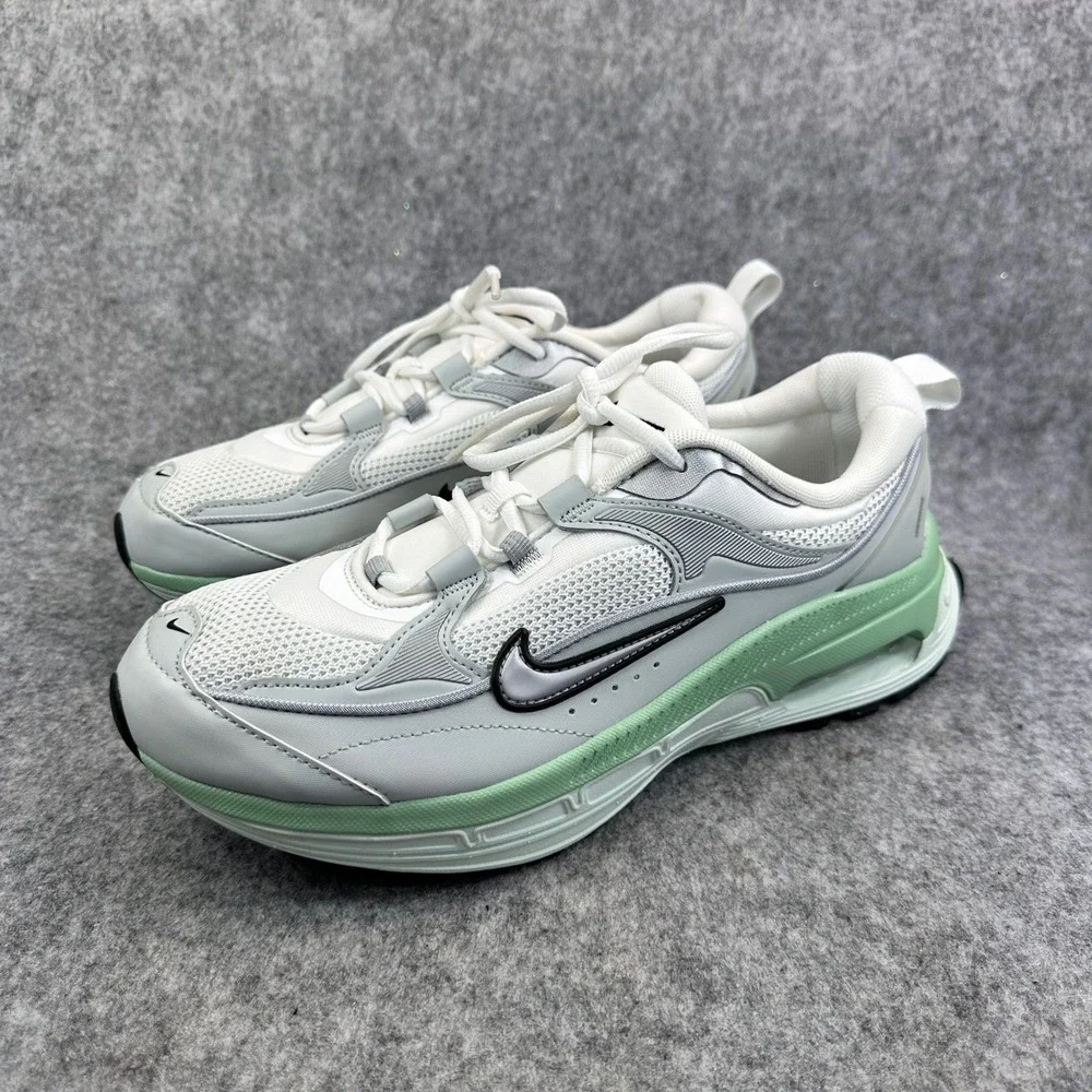 Nike Air Max Bliss Womens Size 9 Summit White Green DH5128-103 Lifestyle Sneaker